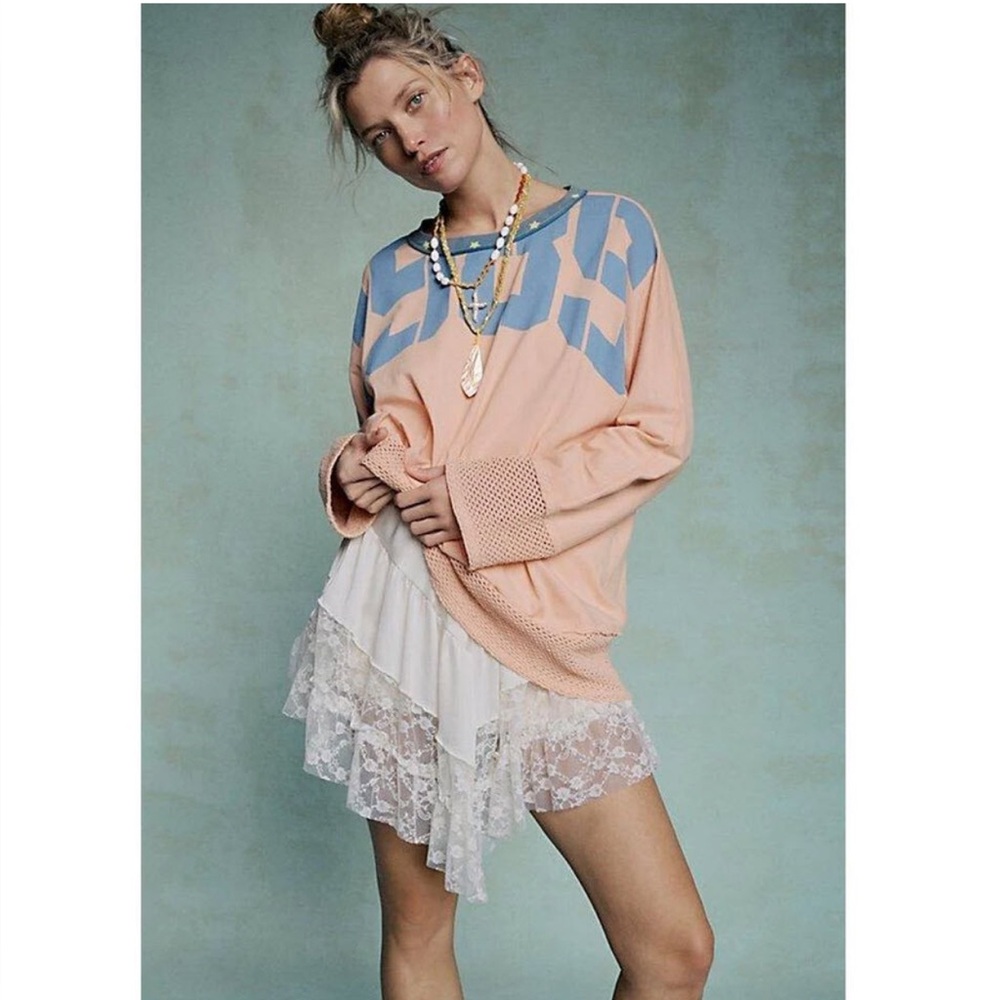 ✨NWOT FREE PEOPLE COURTSIDE Tee, Size Small